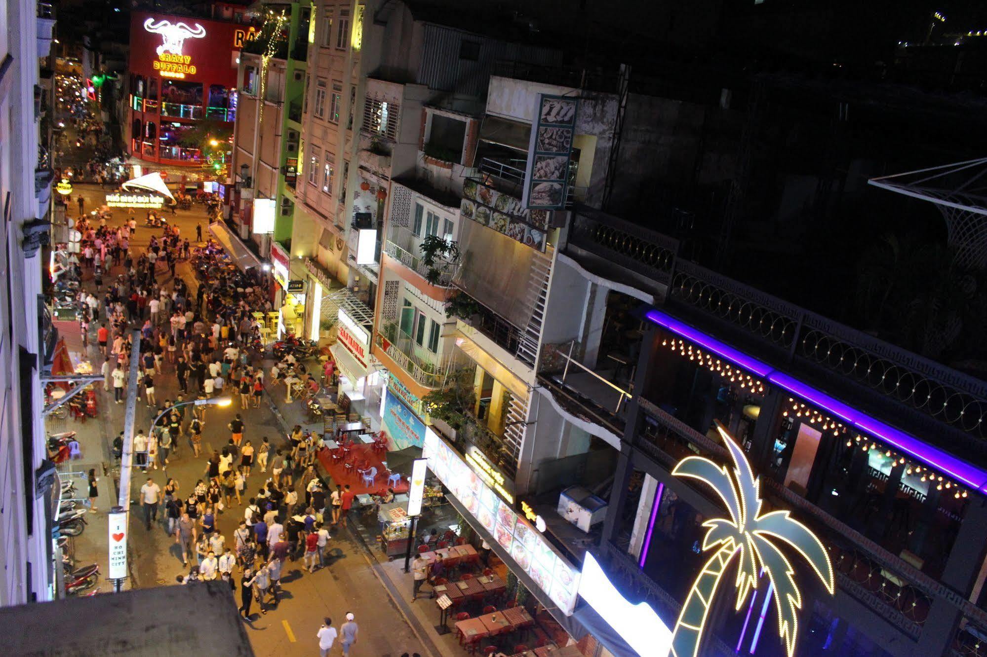 Vintage Hostel Saigon Хошимин Екстериор снимка