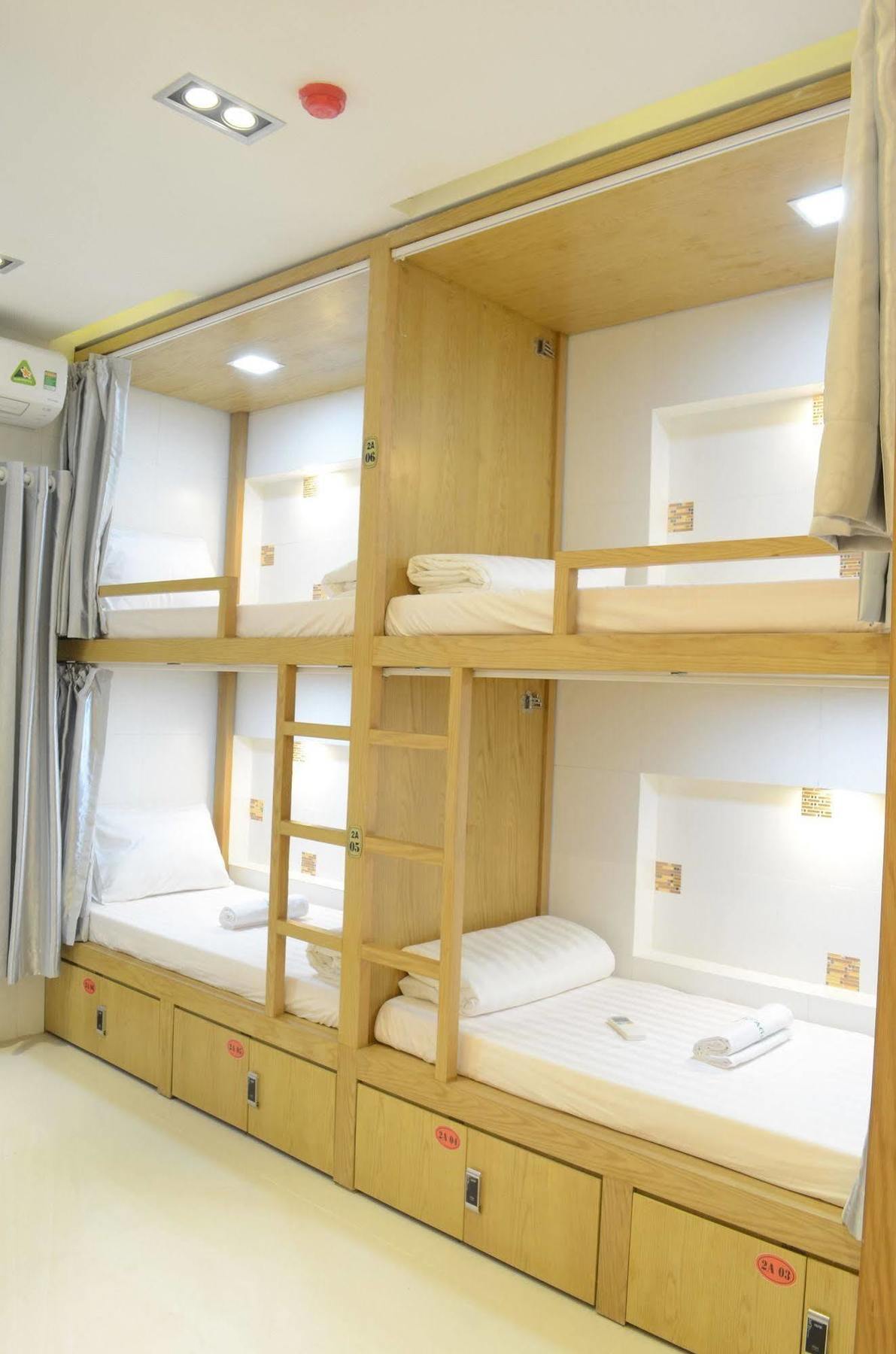 Vintage Hostel Saigon Хошимин Екстериор снимка