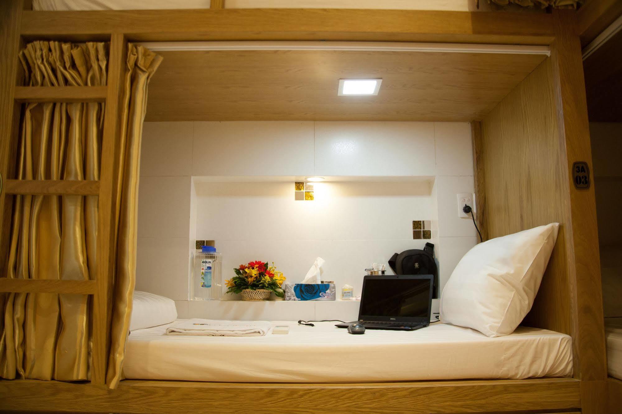 Vintage Hostel Saigon Хошимин Екстериор снимка